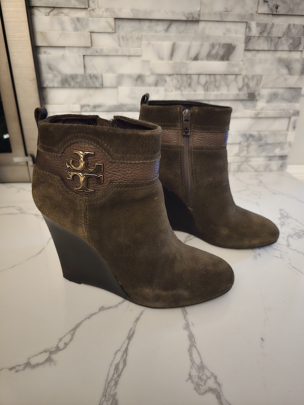 Tory Burch Olive Suede Wedge Booties with Gold Logo - Picture 2 of 6